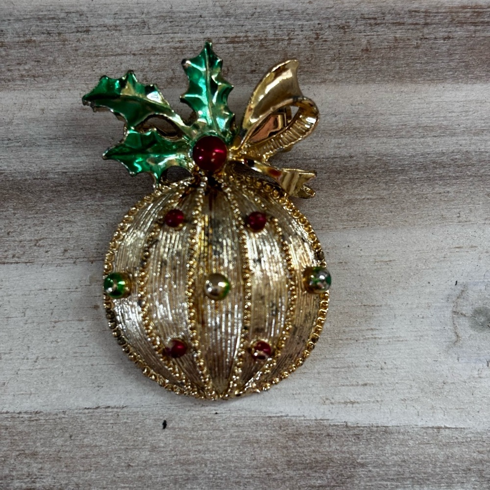 vintage Christmas ornament brooch “Gerry’s”